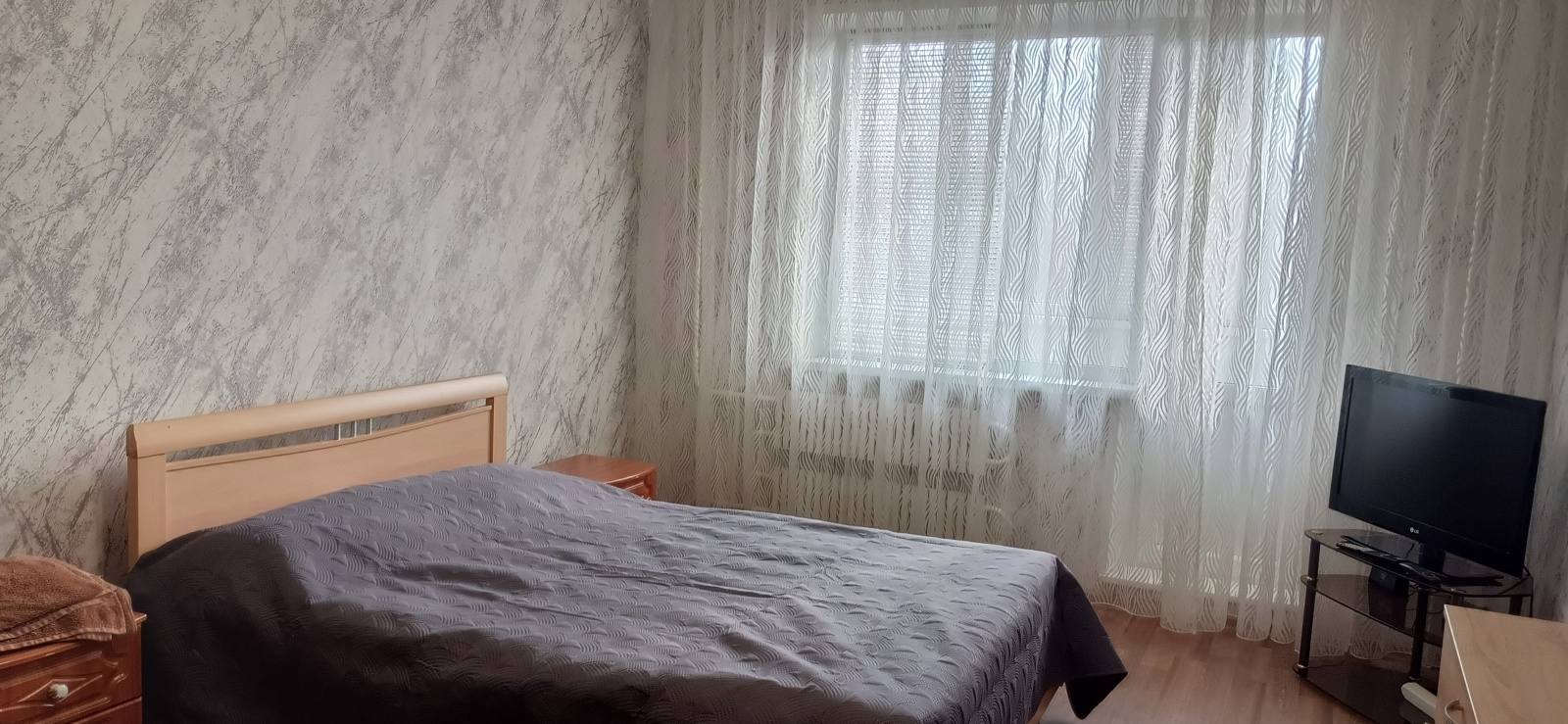 1-комн. кв .с евроремонтом в Старом Осколе, р-н Ледового Дворца,М-н Солнечный,9а.