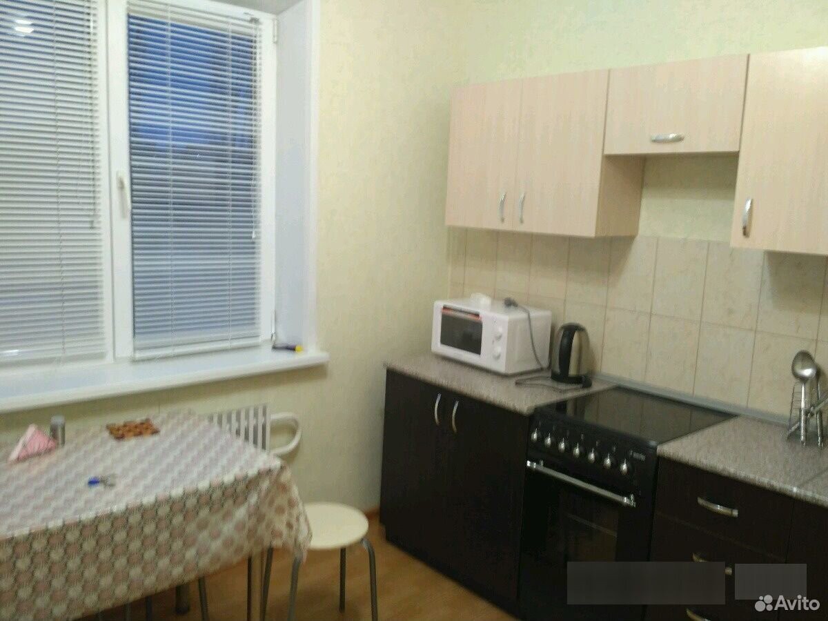 1-комн. кв .с евроремонтом в Старом Осколе, р-н Ледового Дворца,М-н Солнечный,9а.