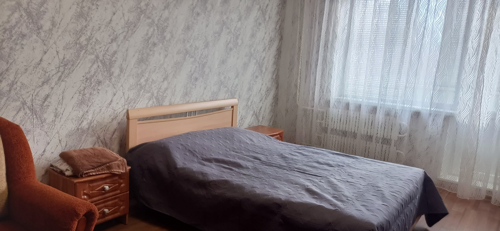 1-комн. кв .с евроремонтом в Старом Осколе, р-н Ледового Дворца,М-н Солнечный,9а.